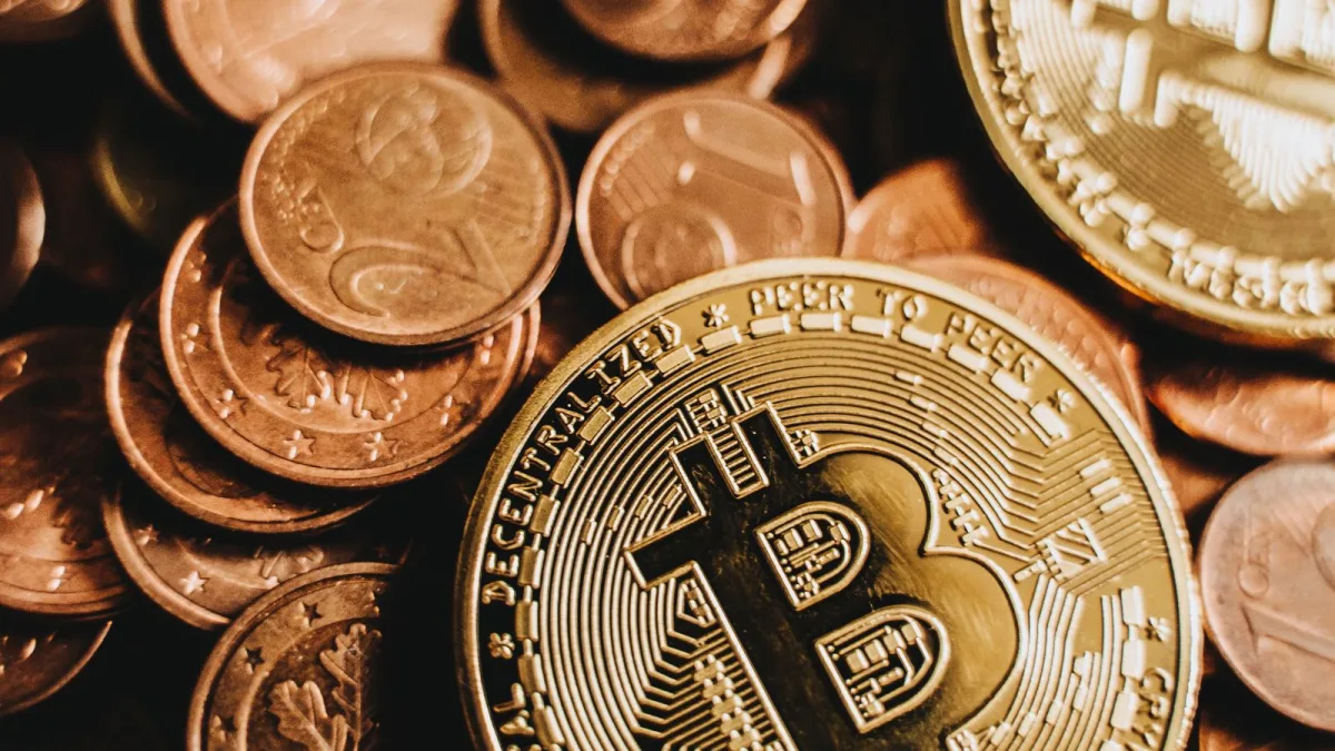 Bitcoin au-dessus de 65 000 $ : pourquoi les ETF crypto attirent autant d'argent