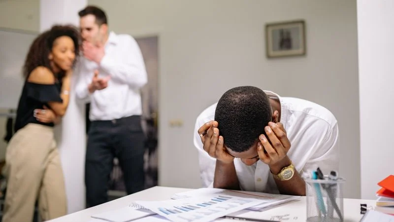 Harcèlement au travail : reconnaître, prouver et agir