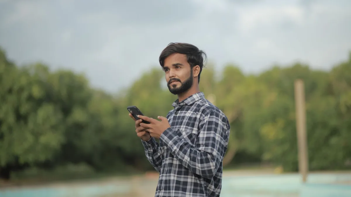 Hugo, 24 ans, premier CDI : la prime oubliée et le prix d'attendre pour investir