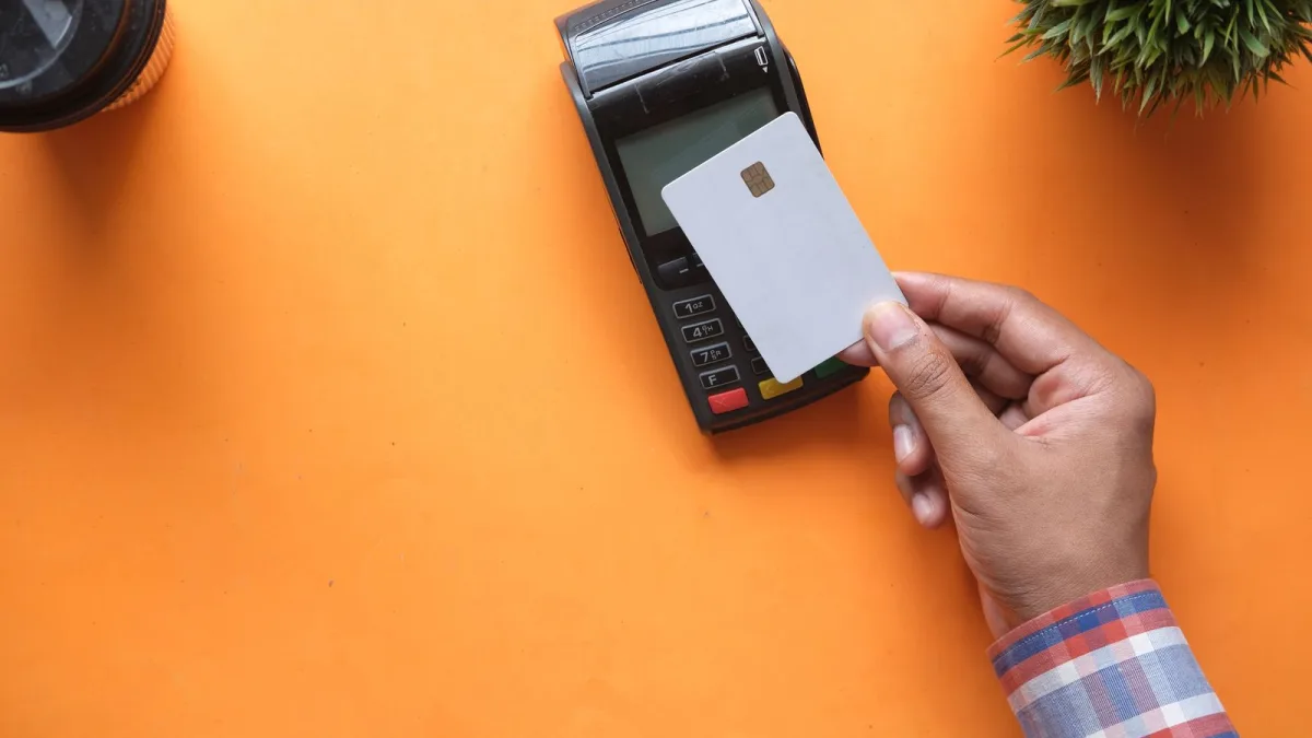 Visa ou Mastercard : quelles différences entre les deux réseaux de carte bancaire ?